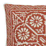 Bloomingville Madita Kissen, Rot, Baumwolle – traditionelles Muster mit Blumenmotiv, 40x40 cm