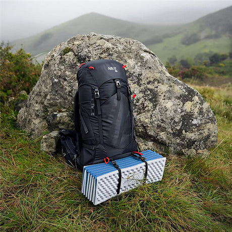 NILS CAMP Isomatte faltbar 195 cm in Blau - isolierende Matte für Outdoor, Trekking & Camping
