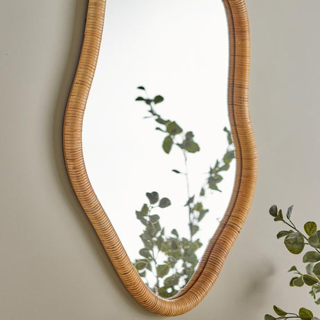 Bloomingville Ashlie Wandspiegel natur L50 cm aus Rattan – dekorativer Spiegel für Wohnzimmer & Flur