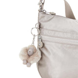 Kipling IZELLAH, mittelgroße Schultertasche, Metallic Glow (beige), Umhängetasche mit viel Stauraum