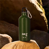 NILS CAMP Trinkflasche Edelstahl 550 ml grün isoliert für Outdoor Camping Reisen