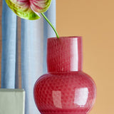 Bloomingville Roscoe Vase aus Glas in Rose – mundgeblasene Vase für Wohnzimmer und Tischdeko