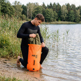 NILS CAMP Schwimmboje 3-in-1 Dry Bag 28L orange Rucksack für Outdoor Wasser Sport