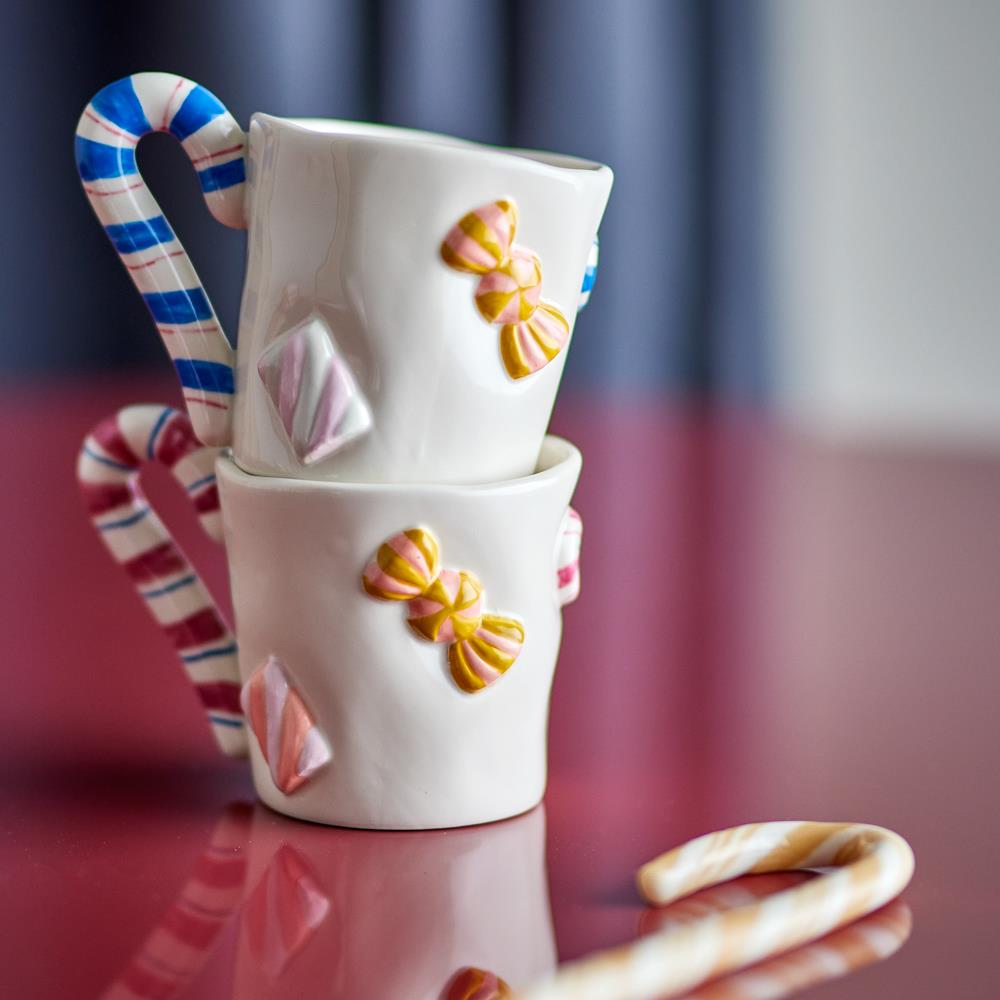 Bloomingville Candice Tasse 2er Set 264 ml bunt Steingut Weihnachtstassen mit Zuckerstangenhenkel