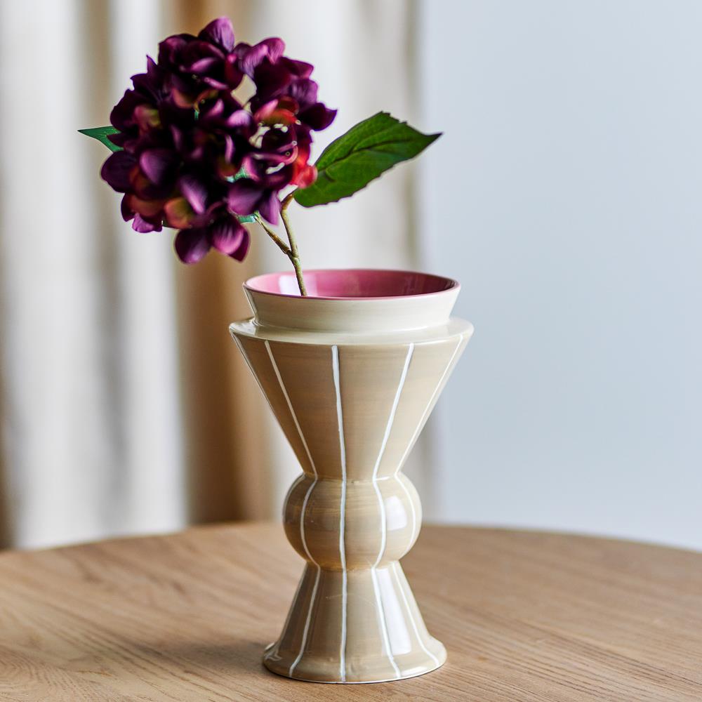 Bloomingville Trilla Vase natur - handbemalte Keramikvase mit Sanduhrform für Wohnzimmer & Dekoration