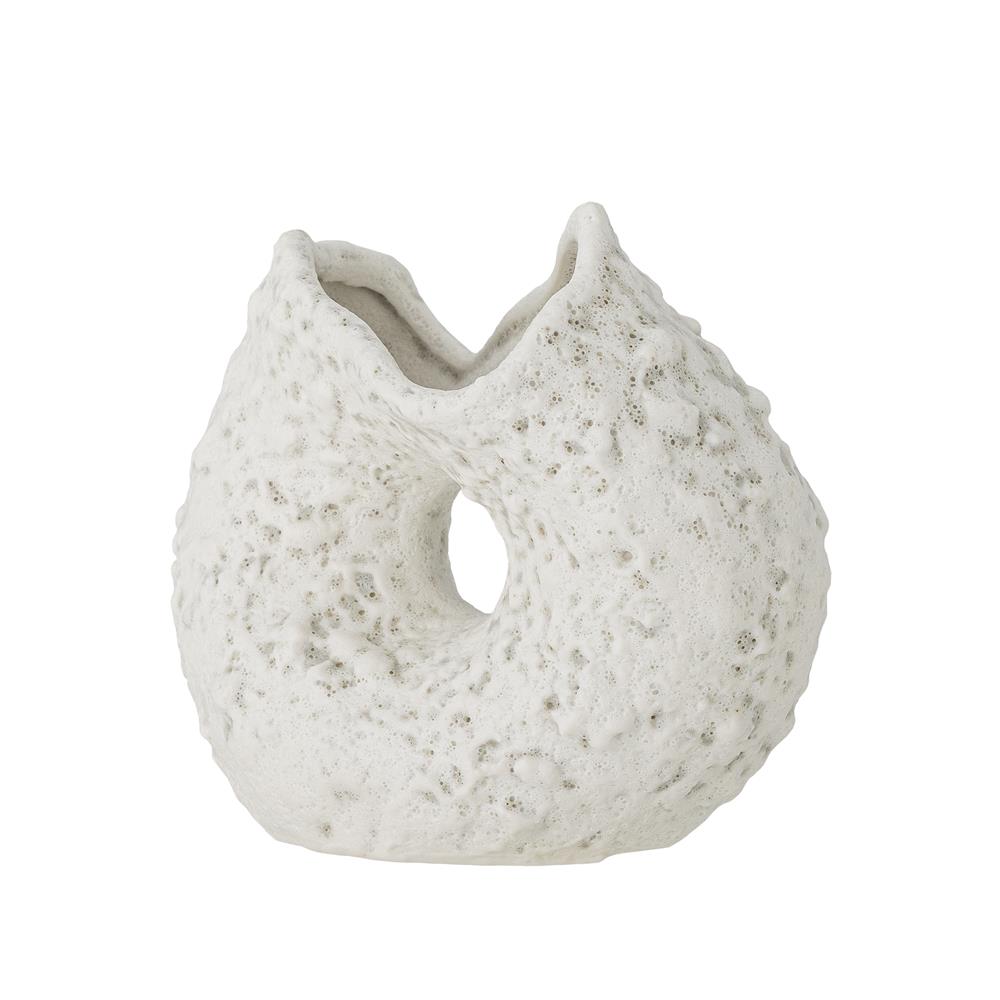 Bloomingville Fianna Vase aus Steingut in Weiß, organische Designvase im maritimen Stil