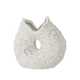 Bloomingville Fianna Vase aus Steingut in Weiß, organische Designvase im maritimen Stil