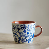 Bloomingville Figuria Tasse 4er Set blau - Steingut Tassen mit Blumenmuster für Küche & Tischdeko
