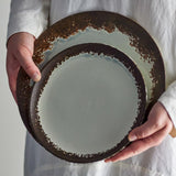 Bloomingville Paula Teller aus Steingut in Braun D26,5 cm – großer Speiseteller für Esszimmer