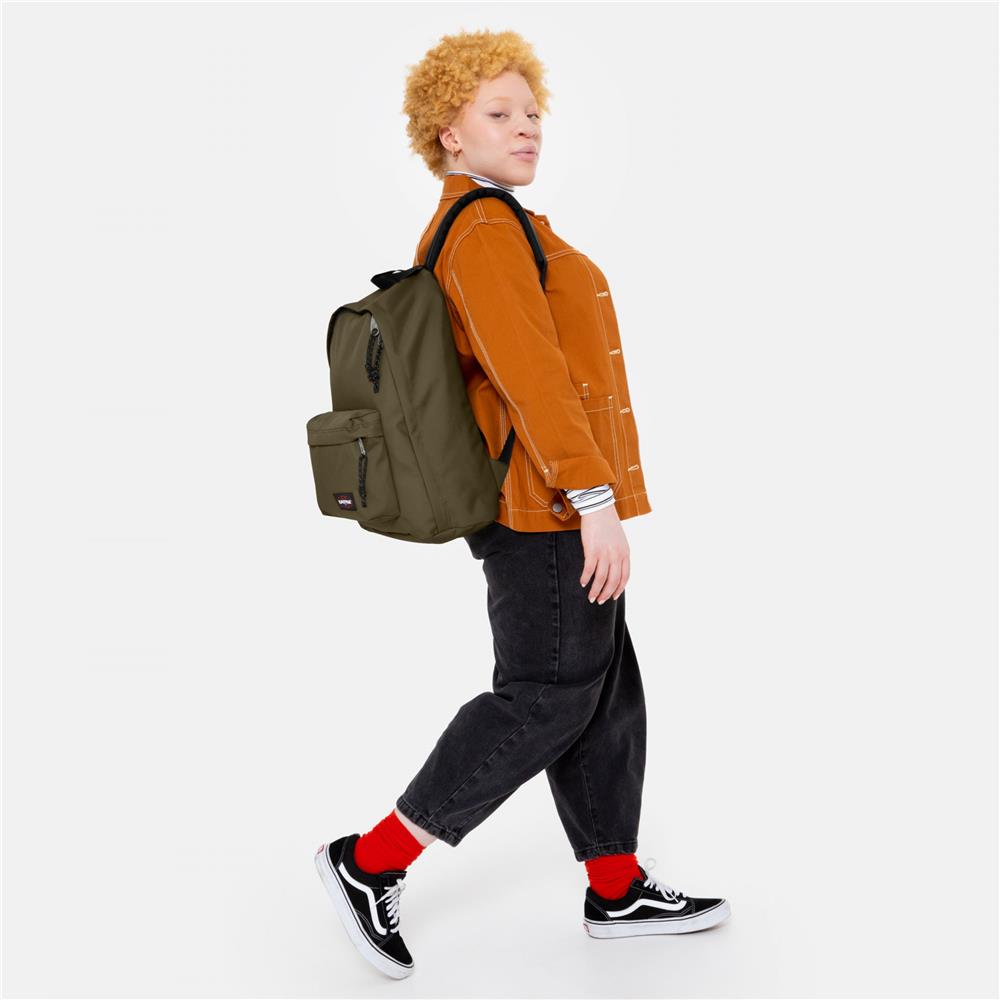 Eastpak OUT OF OFFICE, Rucksack, Army Olive (grün), 27L, mit Laptopfach