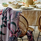 Bloomingville Yash Decke 160x130 cm bunt - Plaid aus recycelter Baumwolle mit botanischem Muster für Sofa