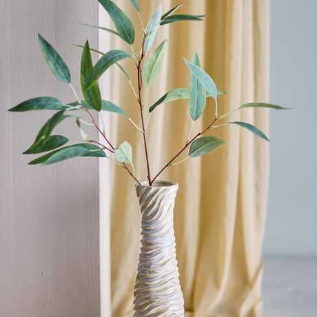 Bloomingville Damien Vase aus Steingut in Weiß – elegante Deko Vase für Wohnzimmer und Flur