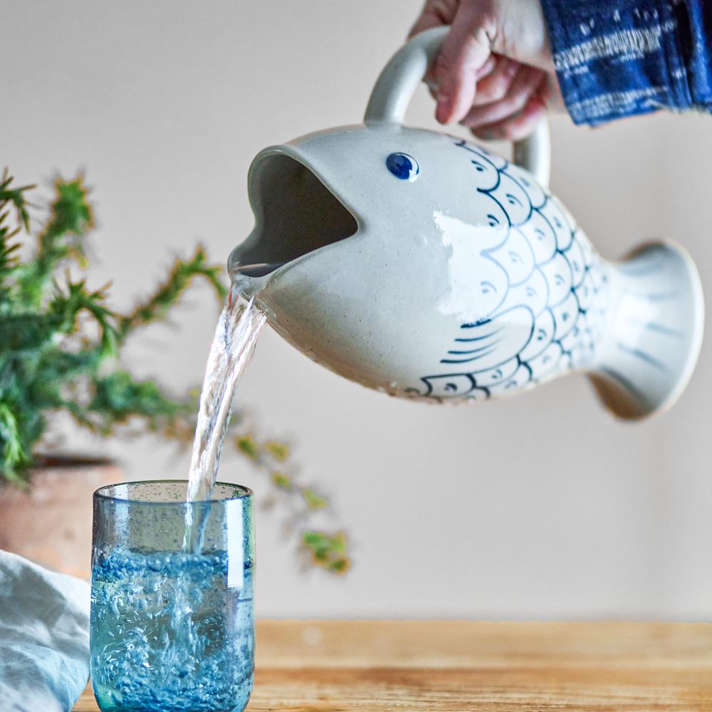 Bloomingville Eimy Krug blau - Fischkrug aus Steingut handbemalt für Küche & Tischdeko