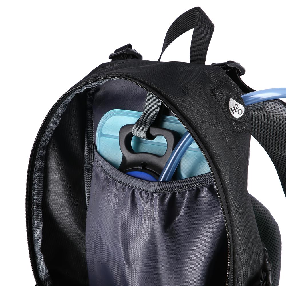 NILS CAMP Trekkingrucksack Ghoster 20L in Schwarz - Outdoor Rucksack mit Belüftung & Regenhülle