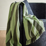 Bloomingville Frello Decke grün - Plaid mit Streifen aus recycelter Baumwolle für Sofa