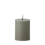 Bloomingville Ponza LED-Kerze 10 cm grün - LED Echtwachskerze mit 3D Flamme & Timer für Wohndeko