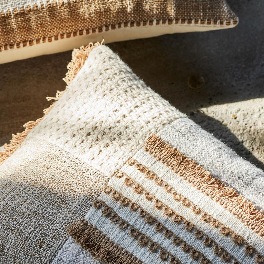 Bloomingville Cinta Kissen natur - Baumwollkissen mit Fransen Patchwork Sofa Deko