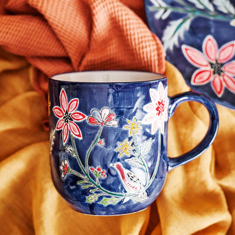 Bloomingville Meredith Tasse 4er Set bunt - Steingut Tassen mit Blumen & Vogelmotiv für Küche & Tischdeko