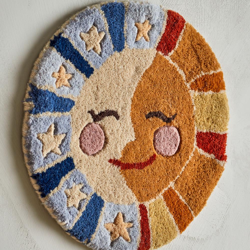 Bloomingville MINI Sun Wanddekoration bunt - getuftete Wanddeko mit Sonne & Mond für Kinderzimmer