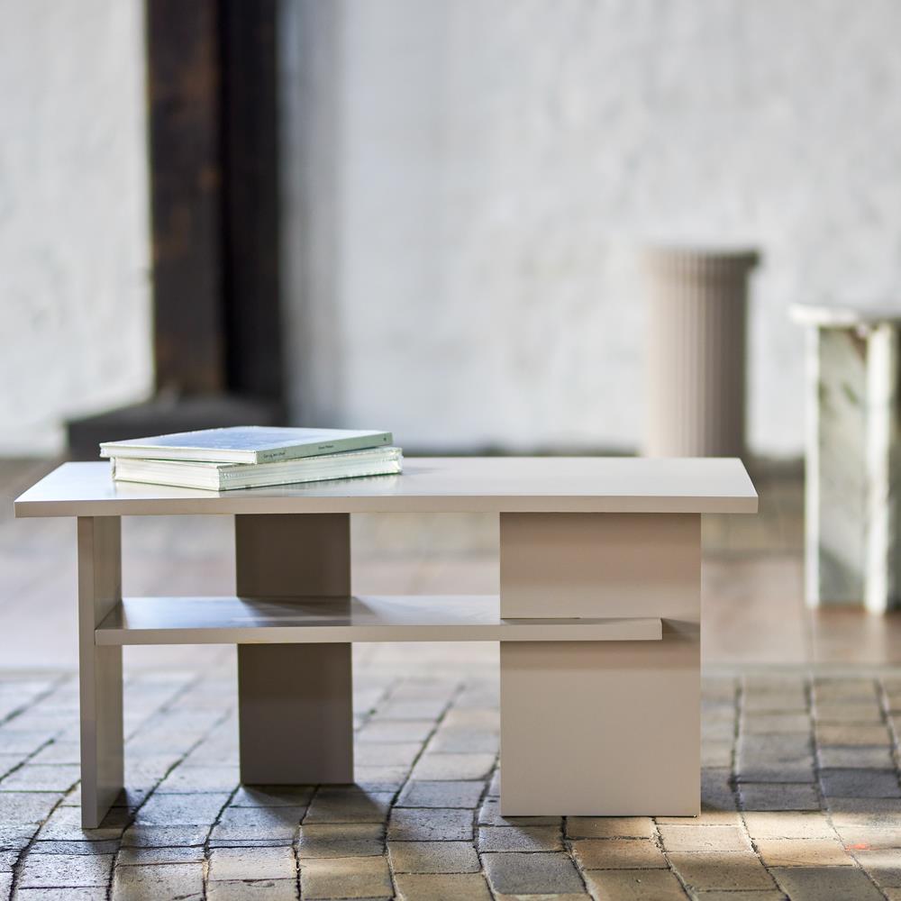 Bloomingville Norvida Couchtisch grau - skulpturaler Wohnzimmertisch aus MDF
