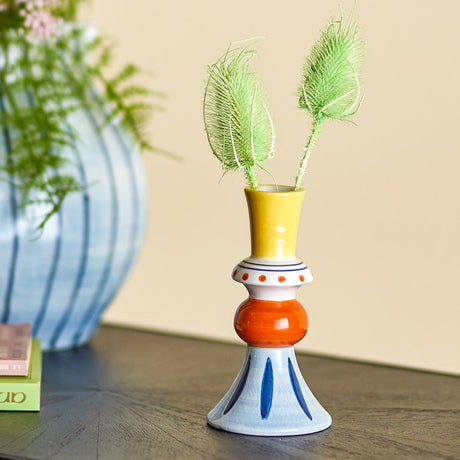Bloomingville Kairi Deko Vase aus Steingut in Bunt D7,5 x H14 cm – skulpturale Tischdeko