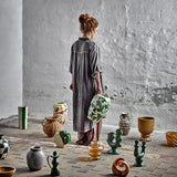Bloomingville Tanu Vase Steingut grün skulptural 12 cm
