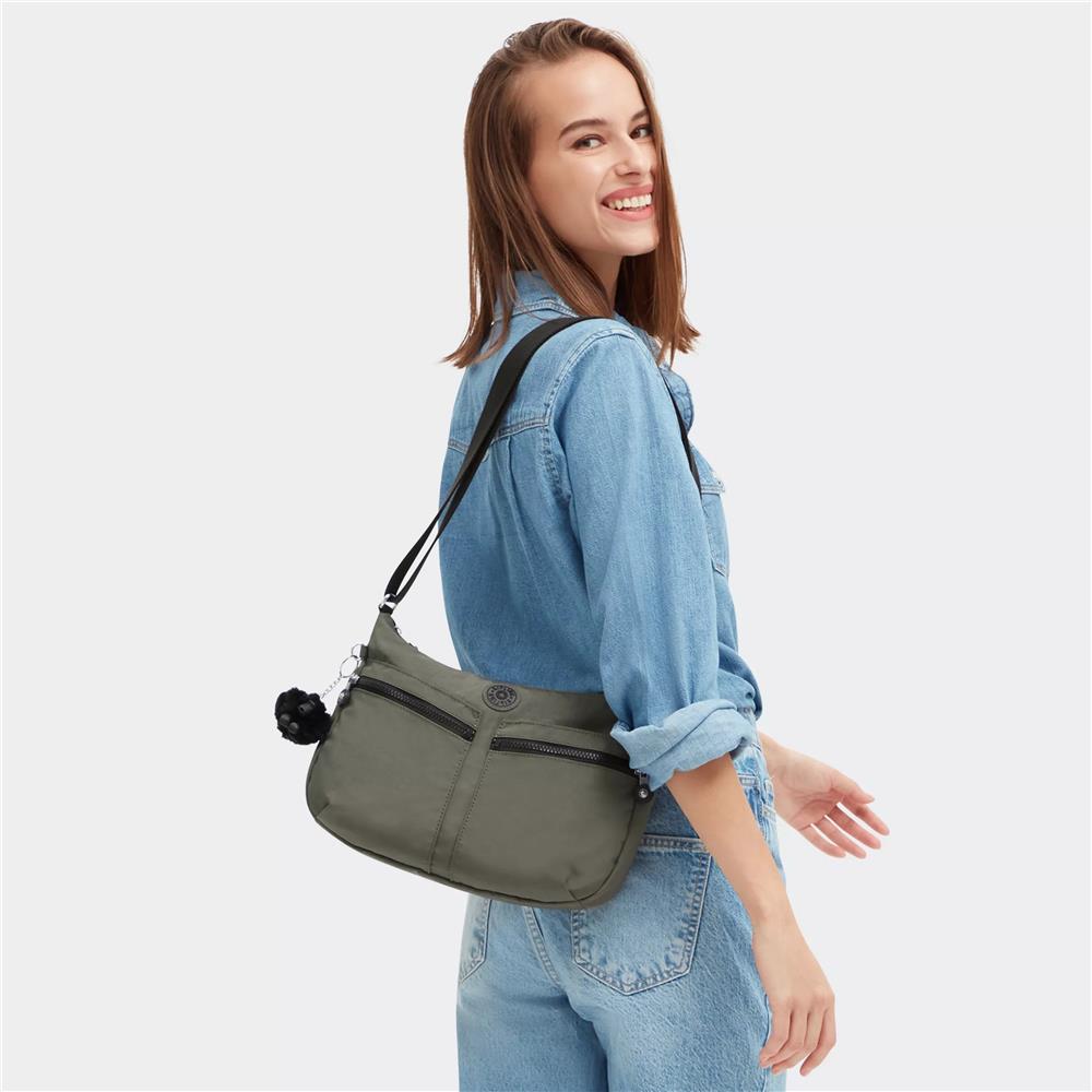 Kipling IZELLAH, mittelgroße Schultertasche, Green Moss (grün), Umhängetasche mit viel Stauraum