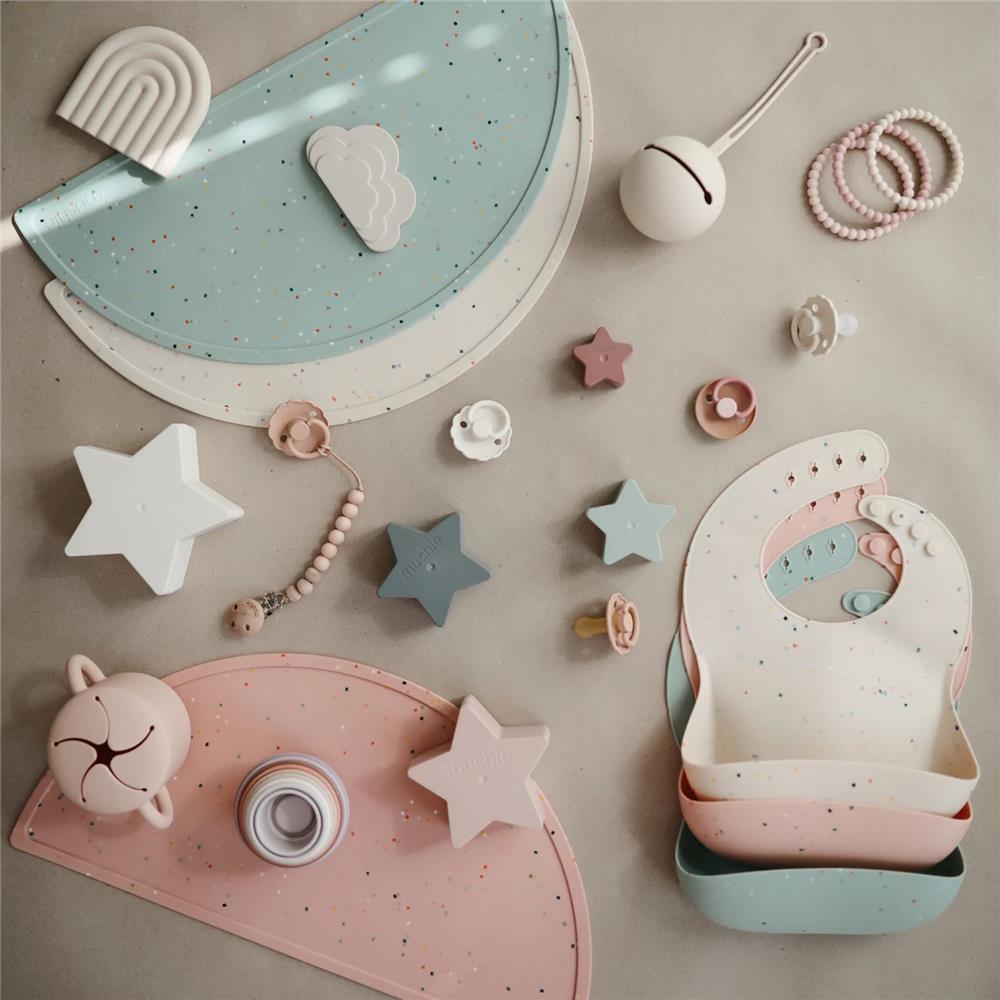 Mushie Silikon-Platzdeckchen, Powder Pink Confetti, Tischset, BPA-frei
