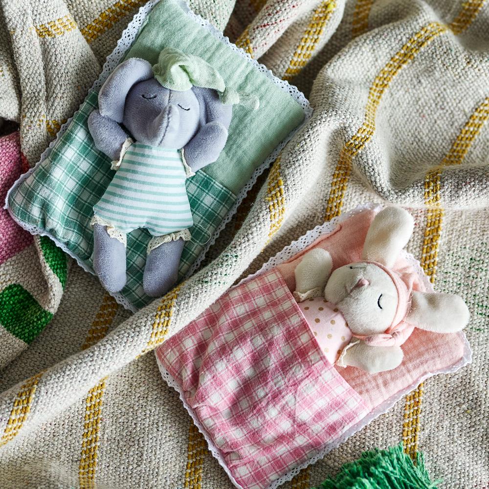 Bloomingville MINI Elie Puppe bunt - 2er Set Kuschelpuppen Hase & Elefant für Baby & Kinderzimmer