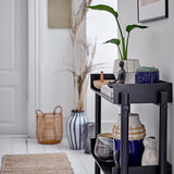 Bloomingville Skjalm Blumentopf braun D18 cm aus Steingut – Pflanztopf für Fensterbank & Wohnzimmer