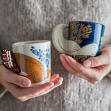 Bloomingville Hezha Tasse Blau 260 ml – Steingut mit Vogelgriff & 3D-Motiv