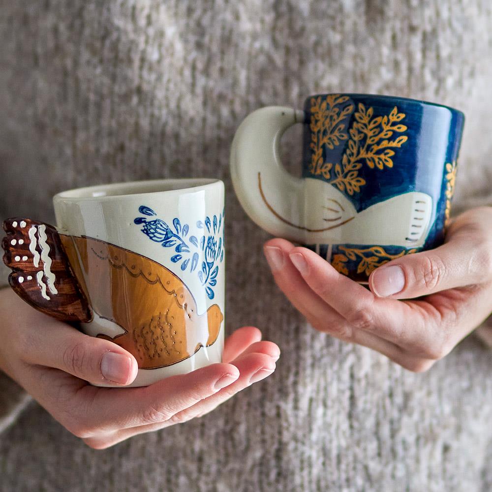 Bloomingville Hezha Tasse Blau 260 ml – Steingut mit Vogelgriff & 3D-Motiv