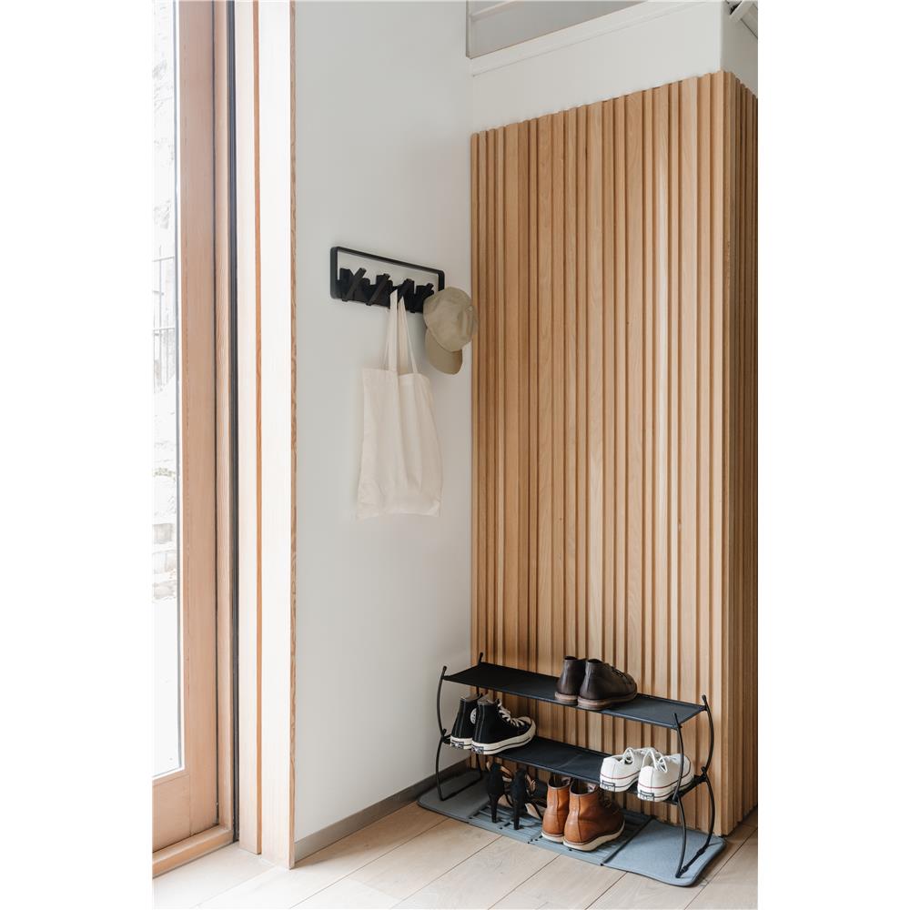 Umbra Skyline Garderobenhaken Schwarz Moderne und Platzsparende Garderobenleiste mit 5 Beweglichen Haken für Jacken Mäntel Schals Handtaschen