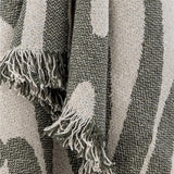 Bloomingville Alk Decke 160x130 cm in Grün aus recycelter Baumwolle, dänisches Design