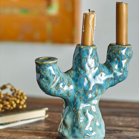 Bloomingville Tahoka Kerzenhalter blau L19 cm aus Steingut – verspielter Kerzenhalter für Wohnzimmer
